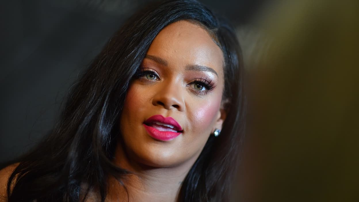 Rihanna et LVMH s'associent pour lancer Fenty, une nouvelle marque de luxe