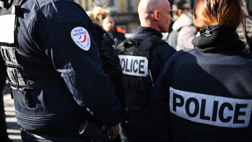 Un Rassemblement à Paris Pour Dénoncer La Hausse Du Nombre De Suicides 